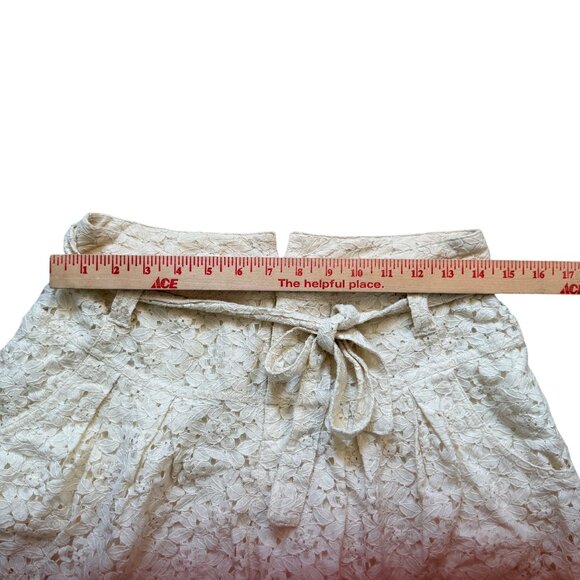 Free people Lace Ivory Womens Shorts With Belt Size 2 - Picture 4 of 10